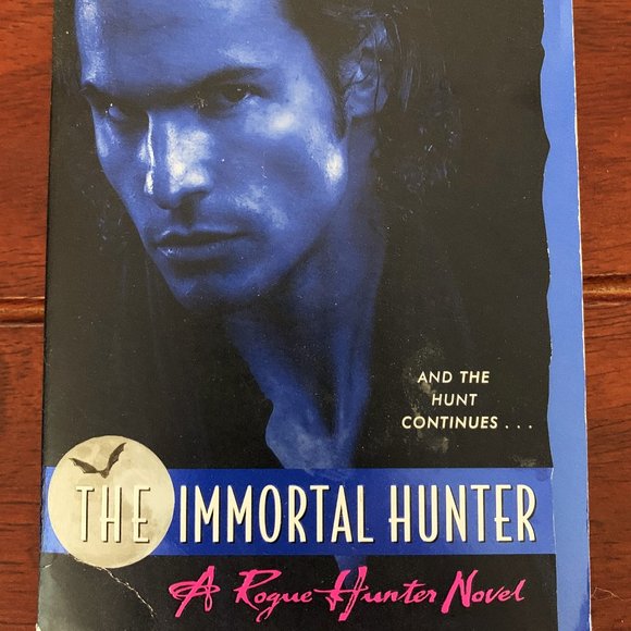 The Immortal Hunter by Lynsay Sands 2009 - Picture 1 of 1